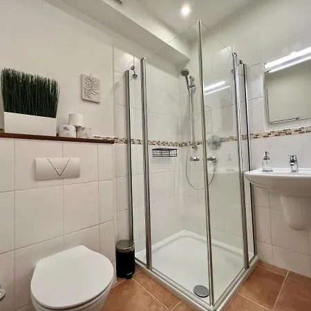 Modernes Doppelzimmer Mit Bad & Ac In Goldscheuer - 1a *