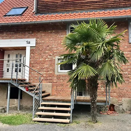 Apartment Modernes Doppelzimmer Mit Bad & Ac In Goldscheuer - 1a
