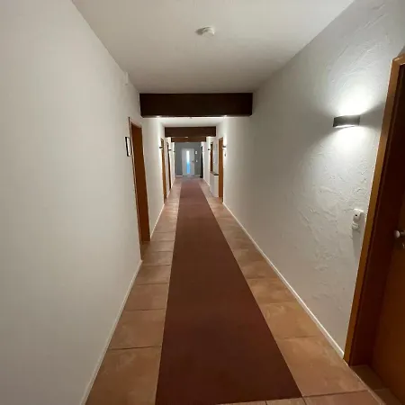 Modernes Doppelzimmer Mit Bad & Ac In Goldscheuer - 1a Apartman *