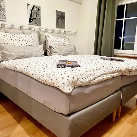 Modernes Doppelzimmer Mit Bad & Ac In Goldscheuer - 1a Kehl