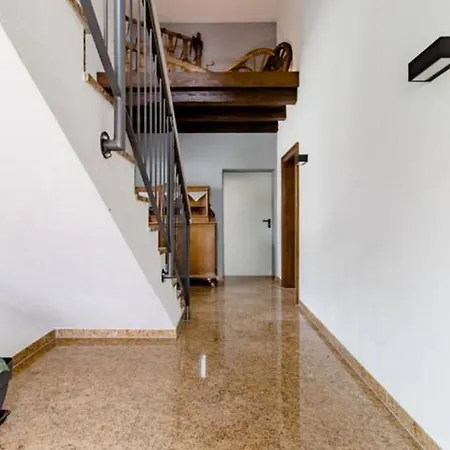 Apartman Modernes Doppelzimmer Mit Bad & Ac In Goldscheuer - 1a Kehl