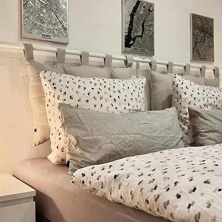 Modernes Doppelzimmer Mit Bad & Ac In Goldscheuer - 1a