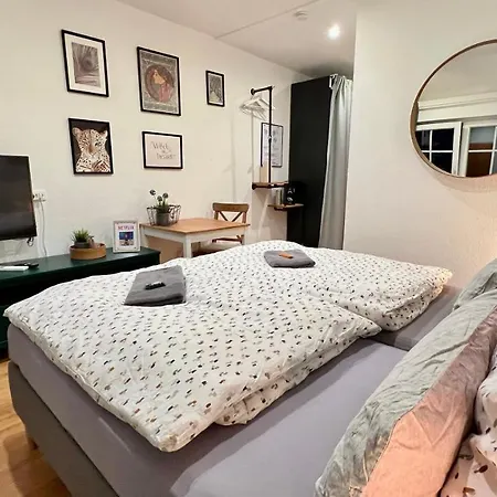 Apartman Modernes Doppelzimmer Mit Bad & Ac In Goldscheuer - 1a Kehl